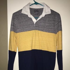 Think long sleeve shirt with a collar